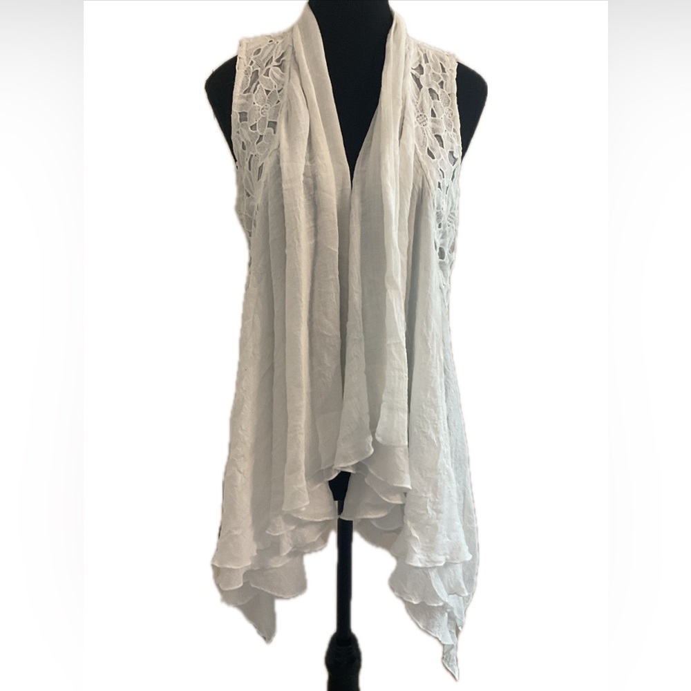 York + Blume White Lace long belted Vest